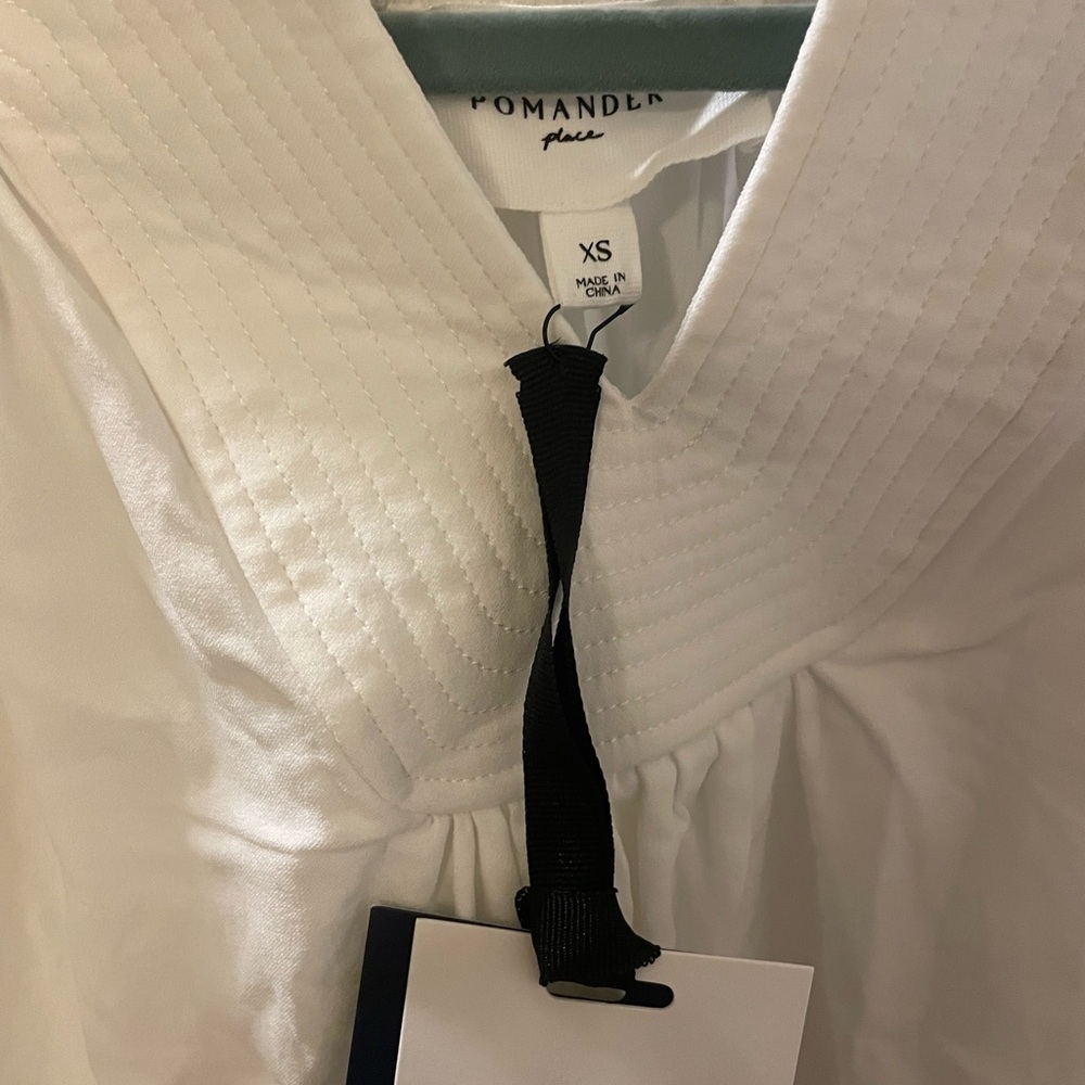 Tuckernuck POMANDER PLACE White Koa Blouse XS NWT - Picture 6 of 6
